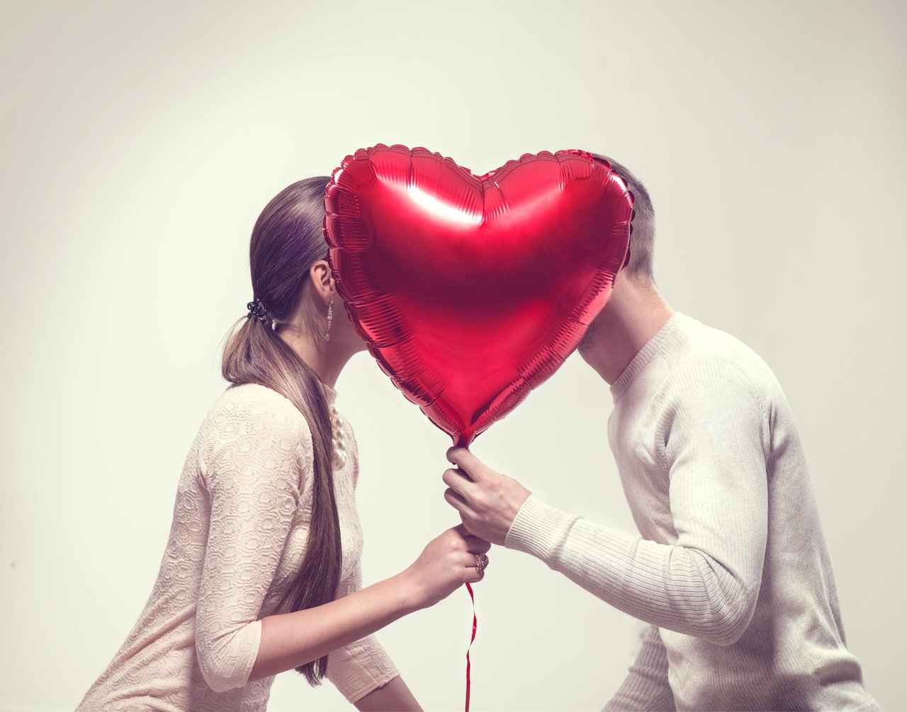 Día Nacional de la novia… ¿Te olvidaste? ¡5 regalos de última hora para quedar bien!