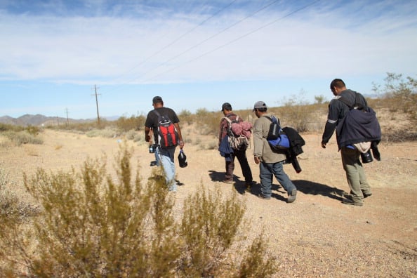 Agentes fronterizos capturan a 163 inmigrantes en el desierto de Arizona