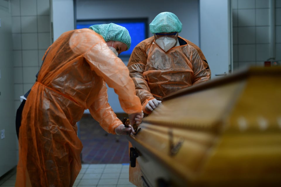Estados Unidos supera las 300.000 muertes por coronavirus