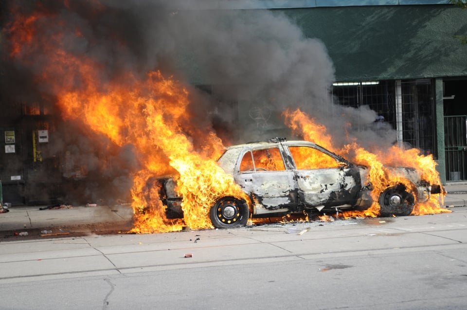 Explosión sacude el centro de Nashville el día de Navidad
