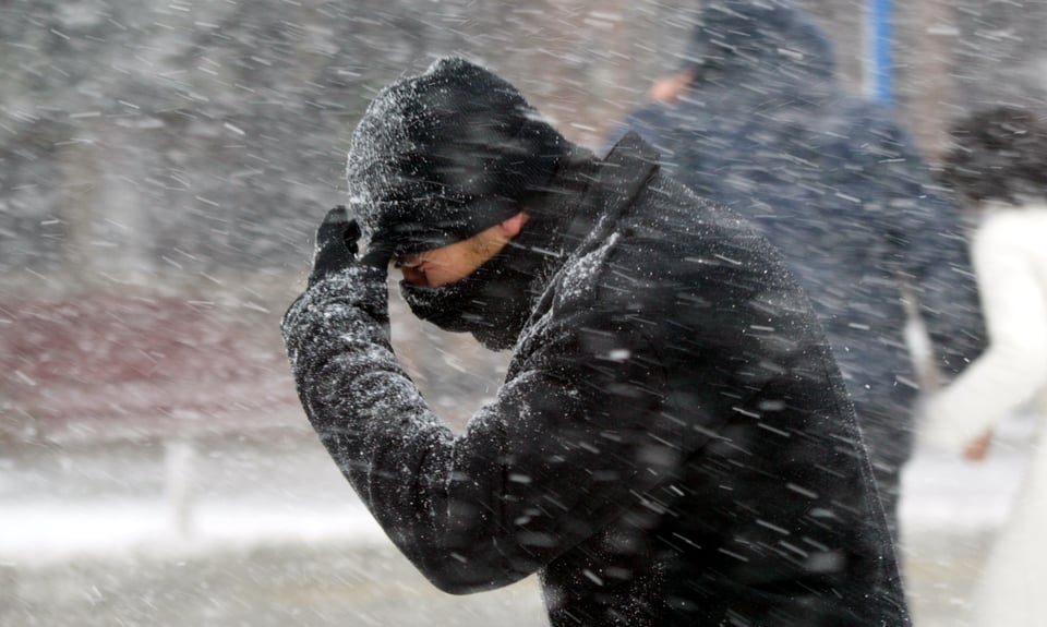 Tormenta de nieve afectará a 20 estados con fuertes vientos y lluvias en Año Nuevo