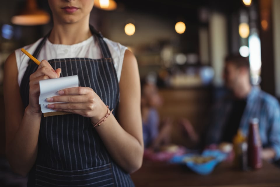 Meseros que reciban propinas tendrán que compartirlas con sus compañeros