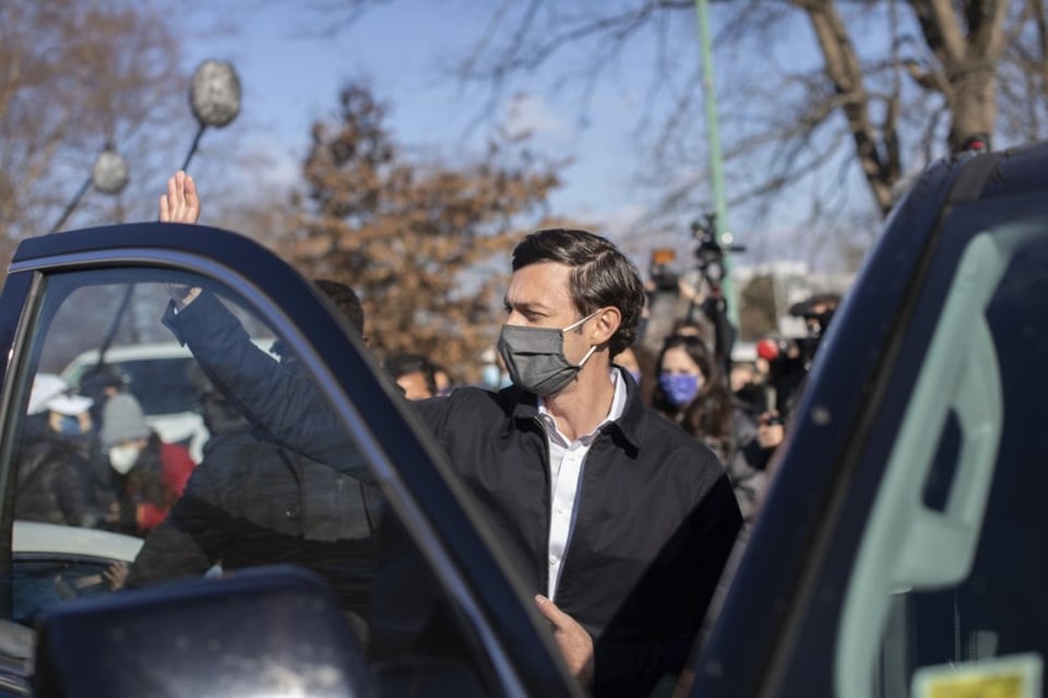 El demócrata Ossoff se declara ganador en las elecciones al Senado en Georgia
