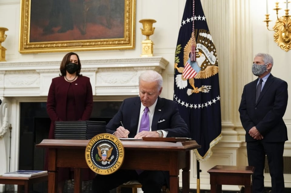 Biden emite órdenes ejecutivas de ayuda económica de emergencia featured image