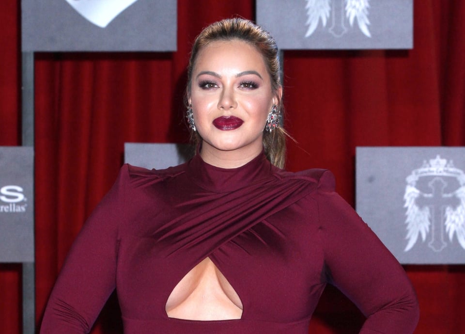 El vestido rojo de Chiquis Rivera que enciende a sus seguidores (FOTO)
