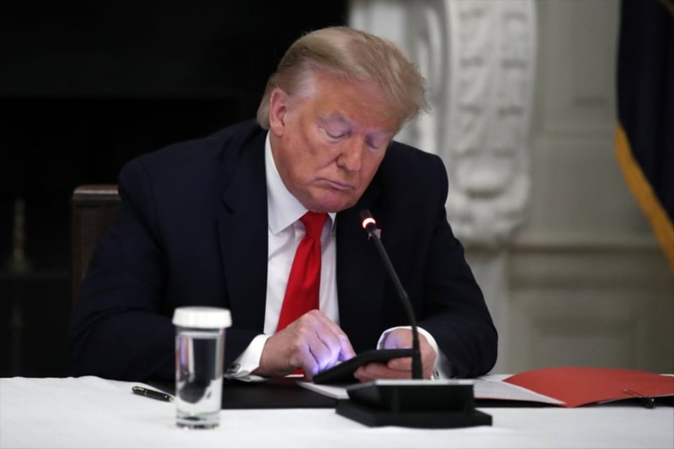 YouTube suspende el canal de Trump por al menos 1 semana