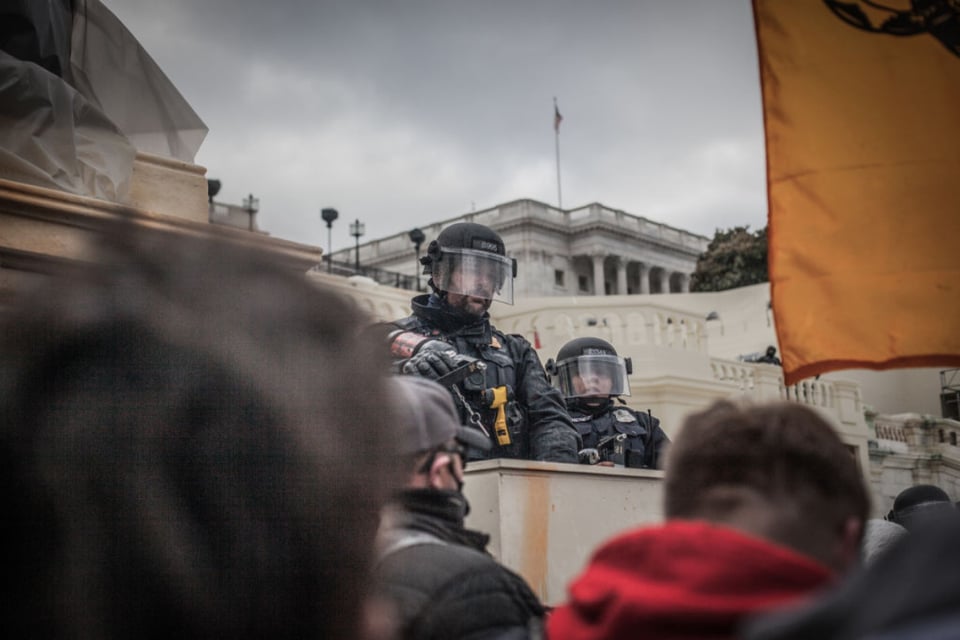 Policía del Capitolio se suicida días después del ataque