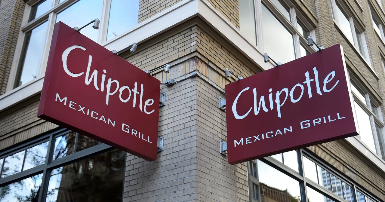Chipotle agrega recargo automático, ¿los clientes se molestan?