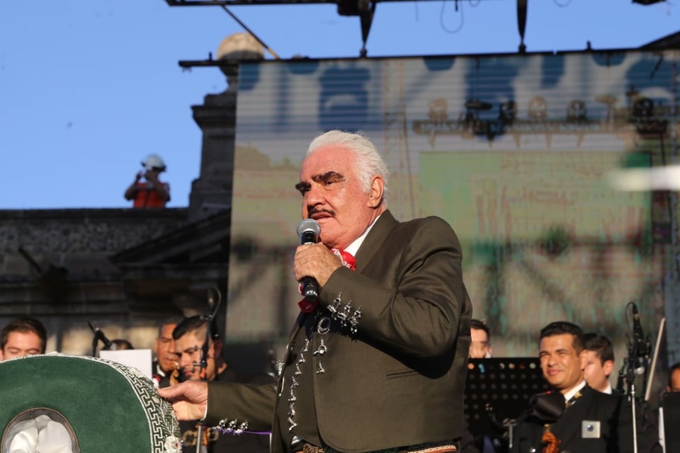 Mara Patricia Castañeda sale en defensa de Vicente Fernández