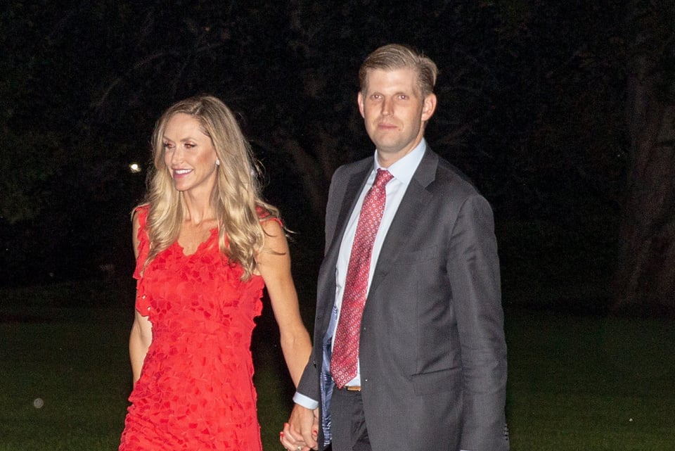 Captan a Eric Trump, hijo de Donald Trump, en fiesta llena de gente pese a la pandemia