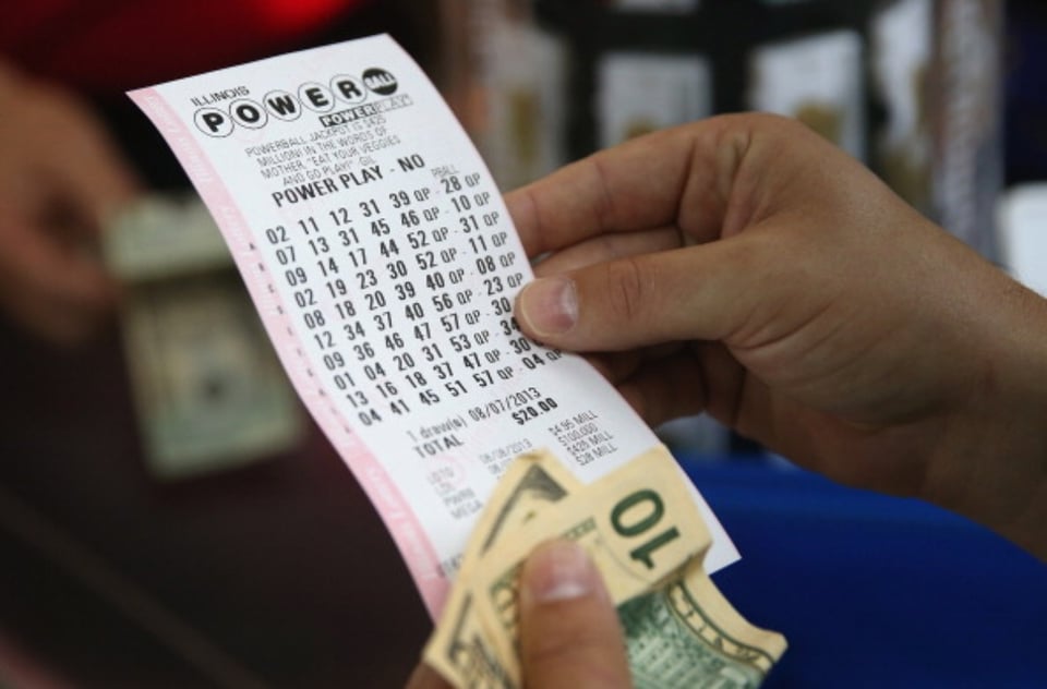 Sorteo de Powerball deja ganador del premio mayor de $730 millones