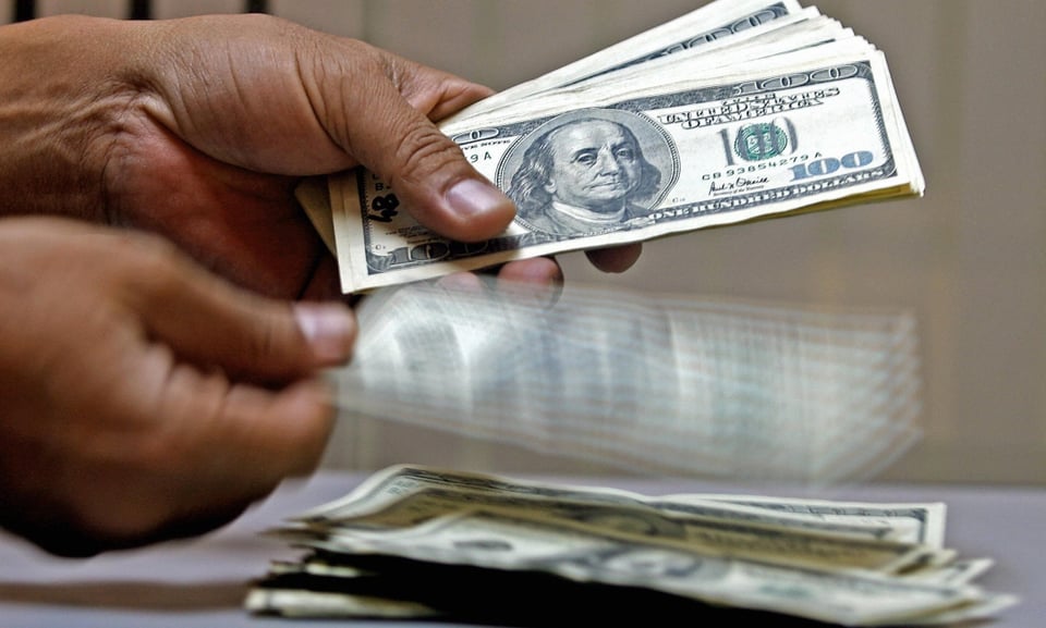 Maryland propone plan de ayuda de mil millones de dólares que incluye cheques