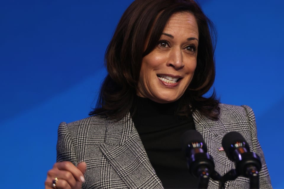 Kamala Harris renuncia al Senado para convertirse en vicepresidenta