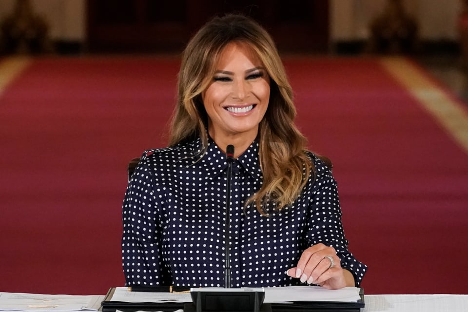 Melania Trump rompe tradición al no invitar a Jill Biden a la Casa Blanca featured image