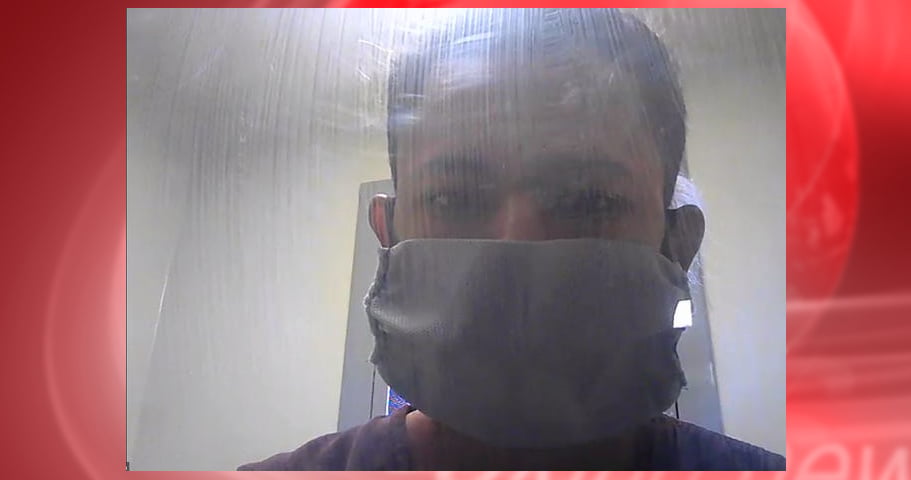 Crónica: Intentó burlar a ‘La Migra’ con la mascarilla featured image