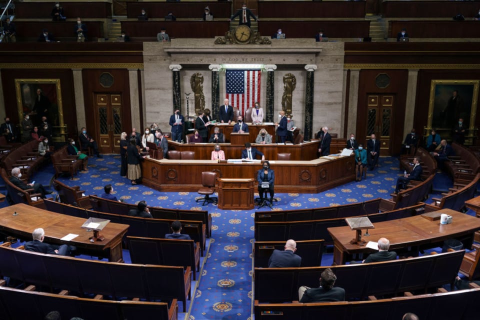 La Cámara Baja procederá a enjuiciar a Trump, advierte Pelosi