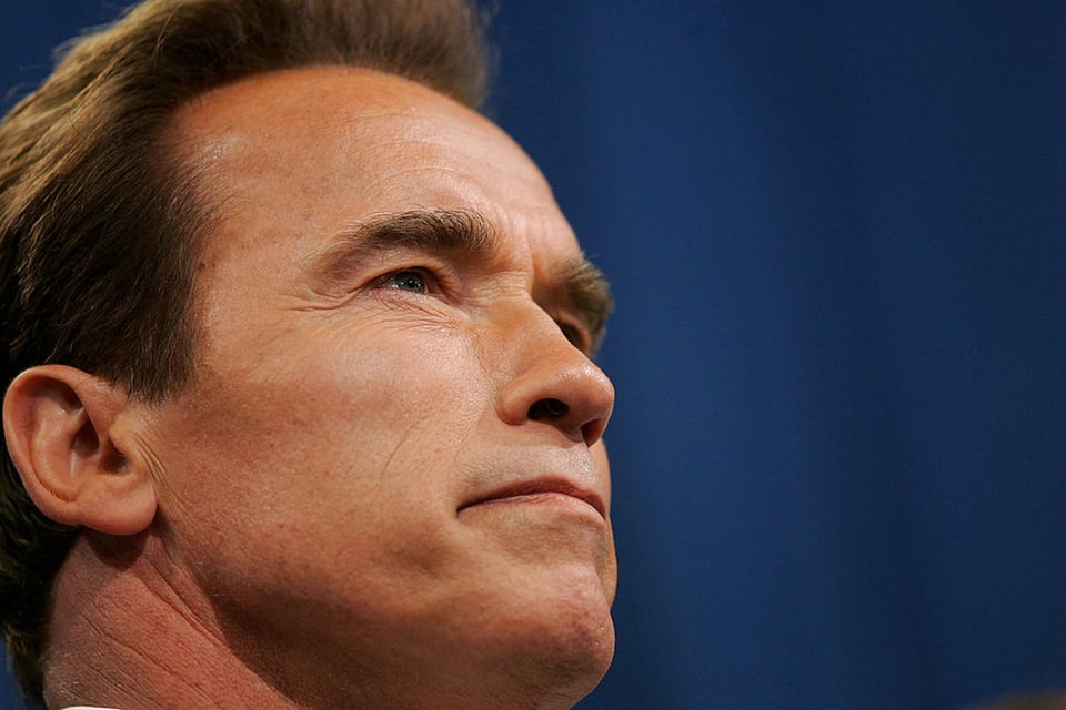 Schwarzenegger compara seguidores de Trump que asaltaron el Capitolio con nazis (VIDEO) featured image