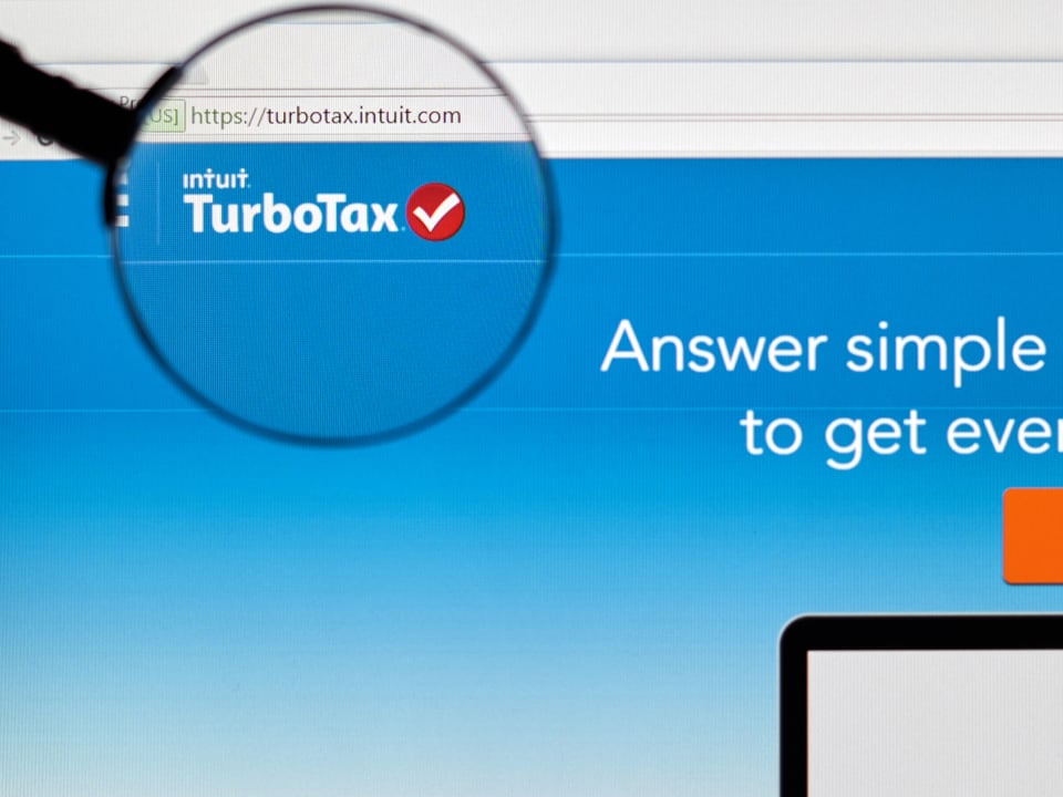 Turbotax anuncia que se resolvió error y comienza a depositar cheques de $600 pendientes
