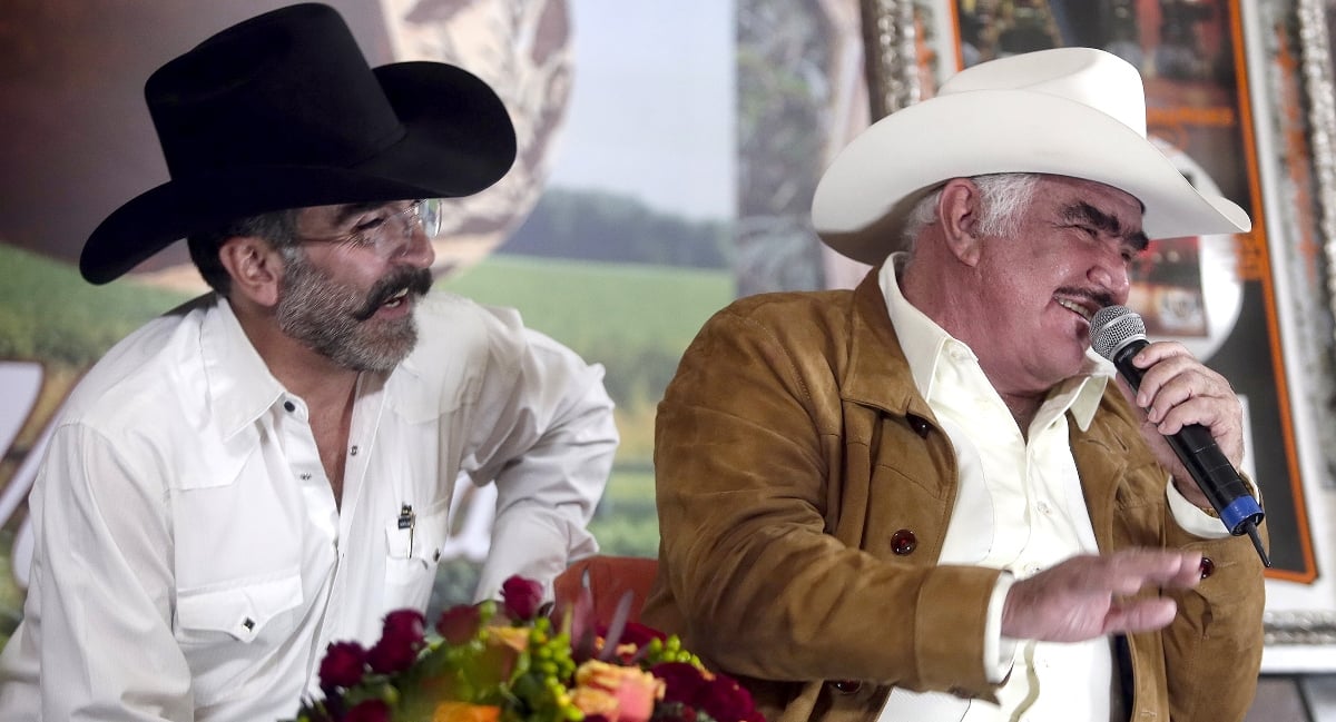 Hijo Vicente Fernández pecho fans Jr