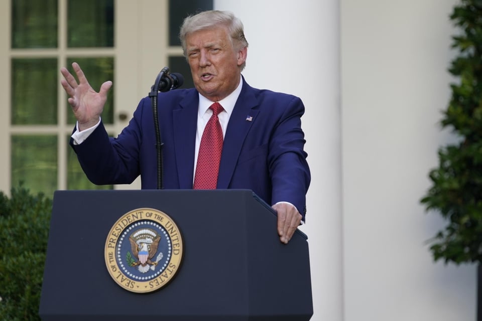 Desde el muro, Trump le agradece a AMLO por colaborar en temas de migración