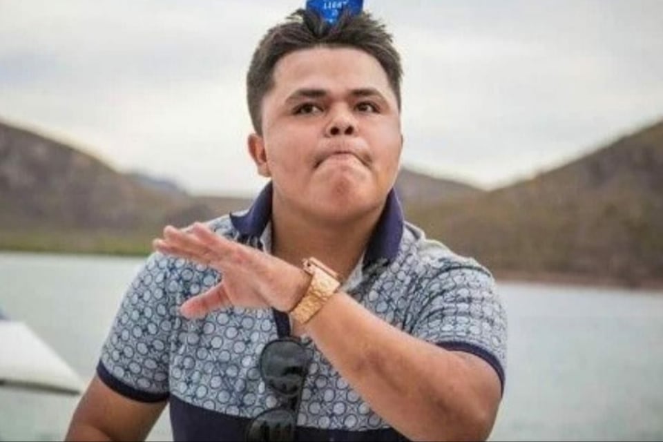 Aparece video de El Pirata de Culiacán presumiendo carrazo mejor que el del hijo de Larry Hernández