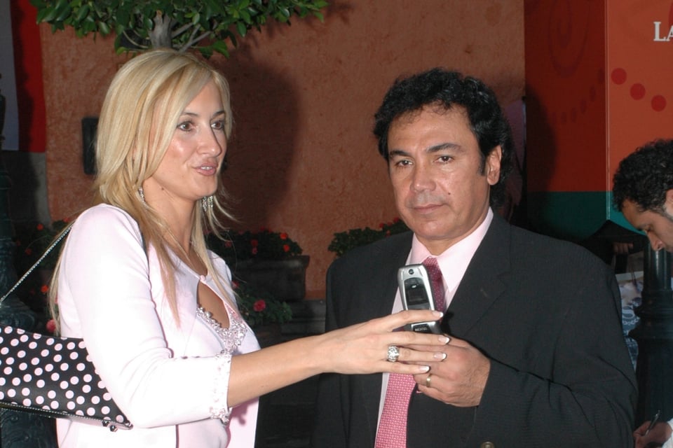 El exfutbolista mexicano Hugo Sánchez devastado tras la muerte de su suegro