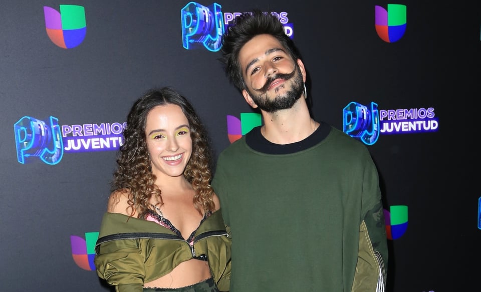 ¿A punto de parir? Evaluna Montaner presume en bikini su pancita junto a Camilo (FOTOS) featured image