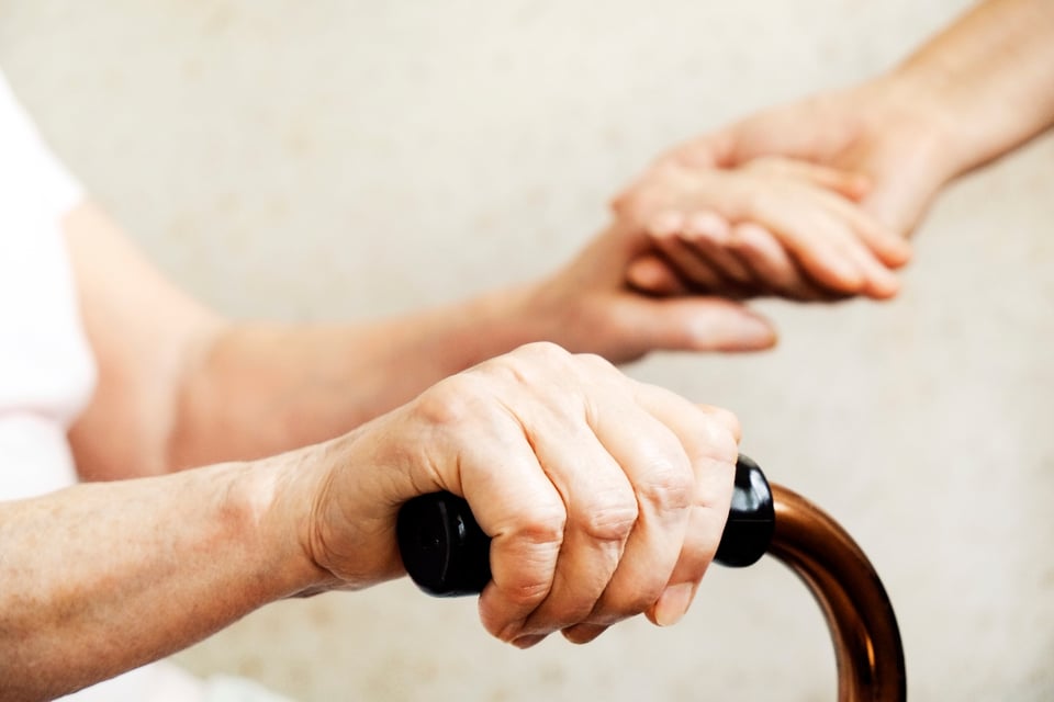 Enfermero hispano es acusado de presuntamente violar a una anciana con demencia en asilo (FOTO) featured image