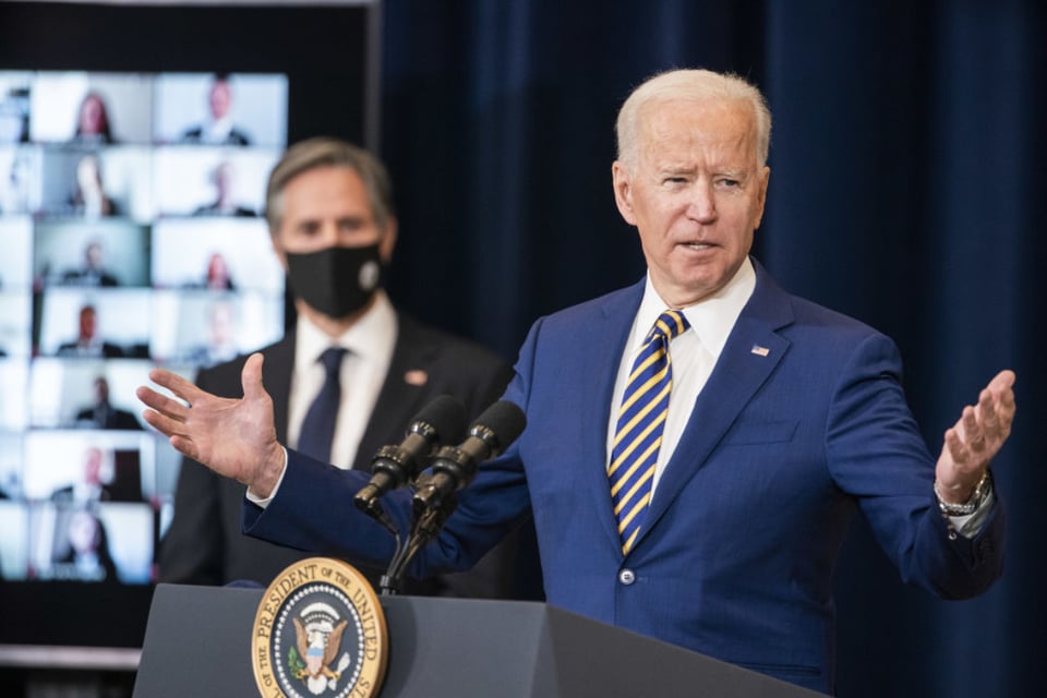 Biden aumenta el cupo anual de refugiados en EE.UU.