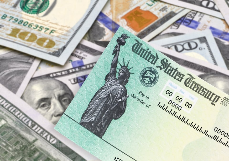 Demócratas analizan tercer cheque estímulo económico