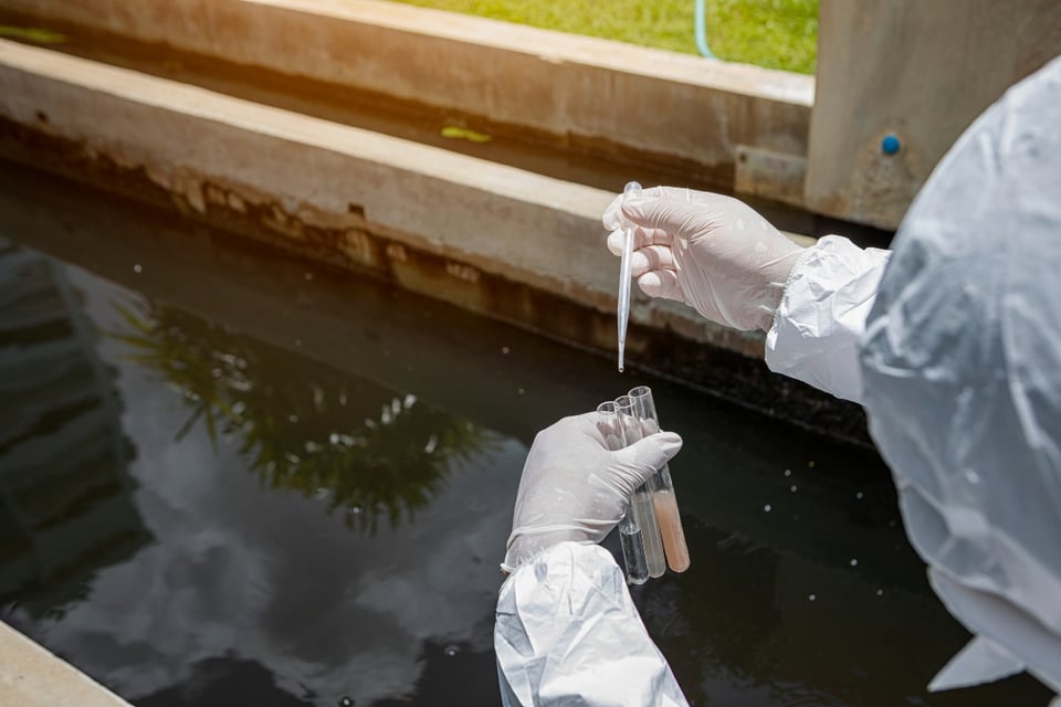 Hacker intenta contaminar el suministro de agua de Florida con sustancia ‘potencialmente dañina’