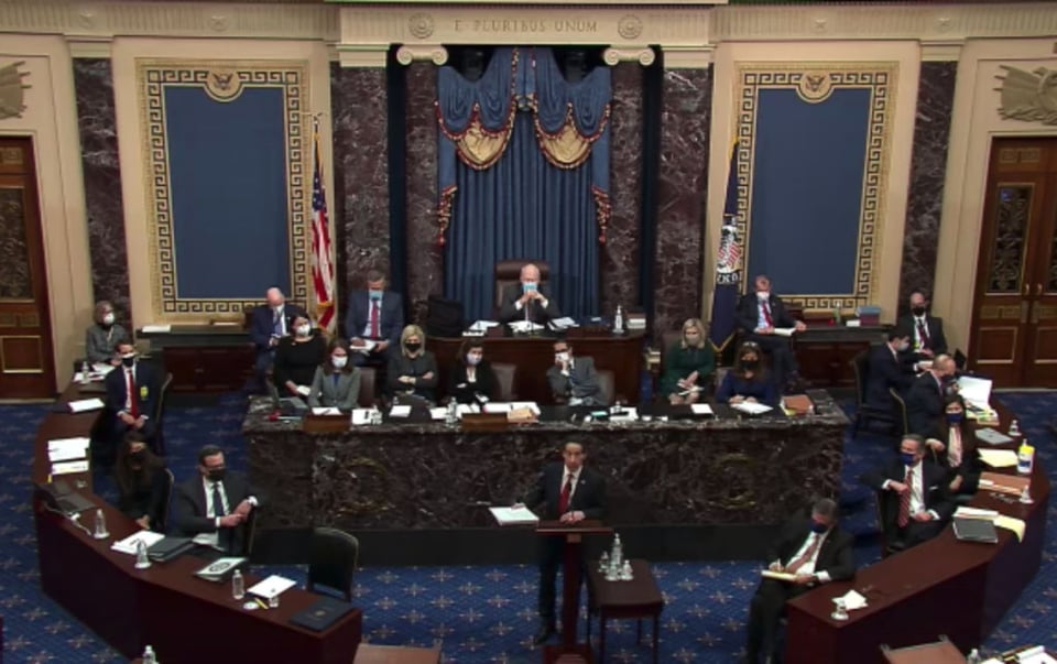 Video del ataque al Capitolio provoca gran silencio en juicio de Donald Trump featured image
