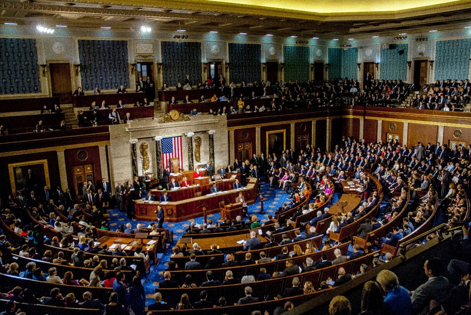 Cámara de Representantes aprueba plan de Biden de $3.5 mil millones que incluye camino a la ciudadanía featured image