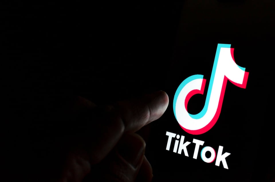 Cárteles mexicanos ahora están usando TikTok para ‘tentar y reclutar’ a los jóvenes