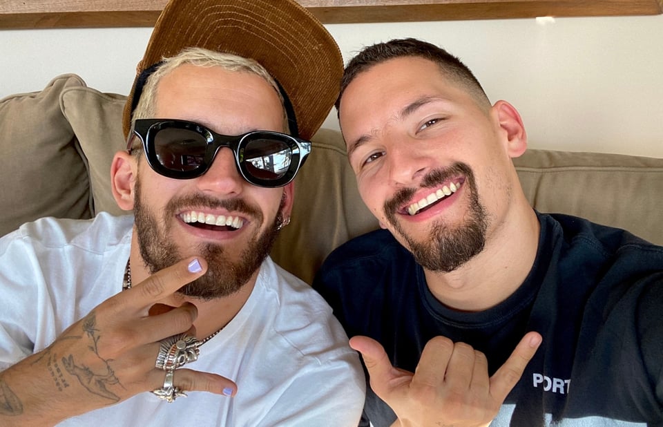 Mau y Ricky comparten tutorial para comer arepas y surge polémica