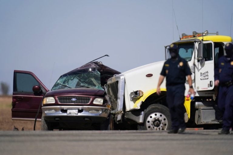 Acusan a mexicano de coordinar contrabando de migrantes que causó 13 muertes