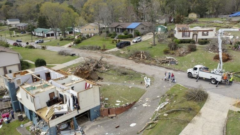 Amenaza de tornado pone a 70 millones de personas en zona de peligro