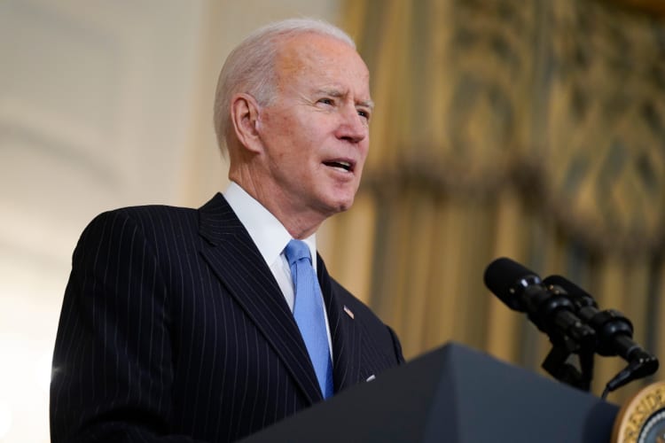 Biden anuncia que habrá vacunas para todos los adultos en EE.UU. a partir de mayo