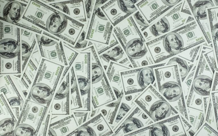 Padres podrían recibir estímulo económico de crédito tributario por hijos