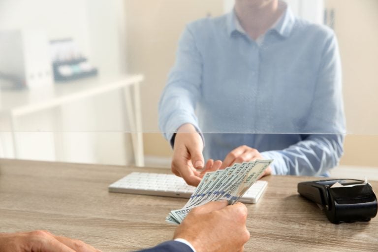 ¿Cómo obtener cheque de estímulo económico para migrantes?