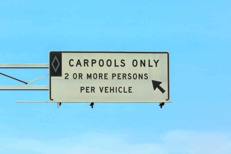 Hombre confiesa que usó un maniquí para poder usar el carpool en California