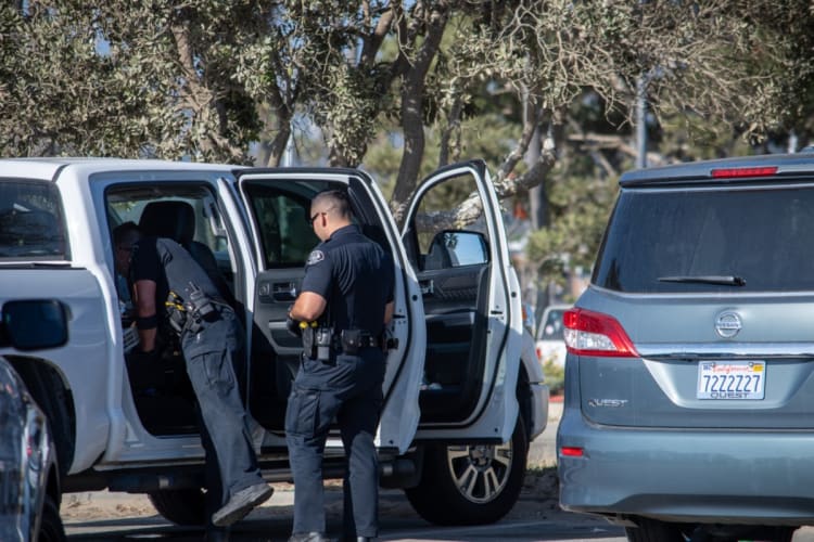 Acusan a familia mexicana de operar red de tráfico sexual de migrantes en California: buscan a madre e hijo