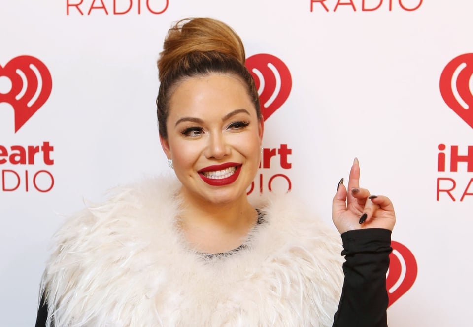 Al natural y con chonguitos, Chiquis Rivera cautiva luciendo un atrevido bikini rojo (VIDEO)
