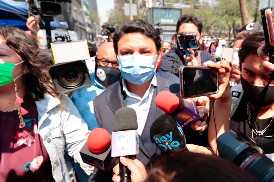 Giovanni Medina rompe el silencio tras comunicado de Ninel Conde featured image