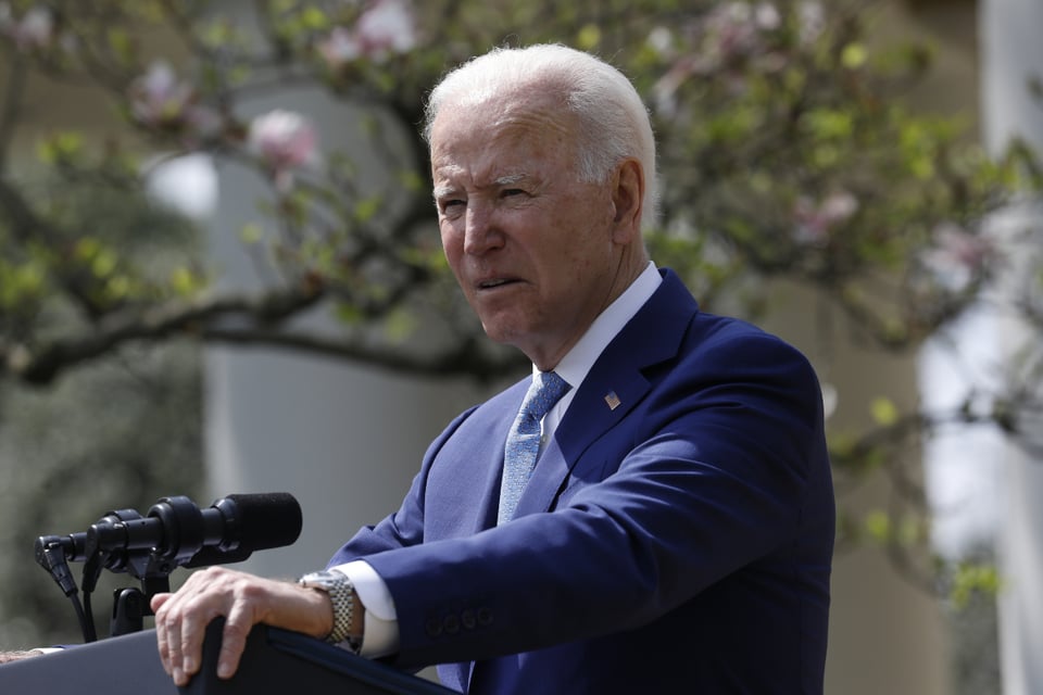 Biden llama «vergüenza internacional» a violencia con armas de fuego featured image