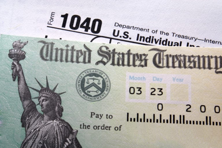 IRS anuncia cheques ‘adicionales’ de ayuda por coronavirus