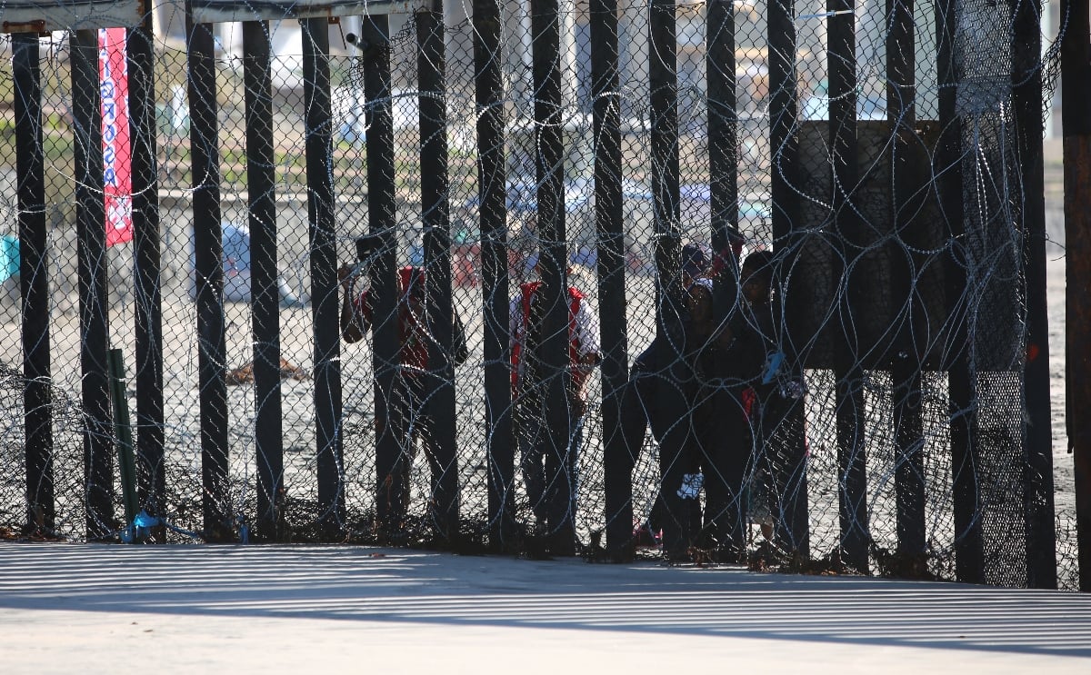 Estados Unidos no espera ayuda de México en la frontera