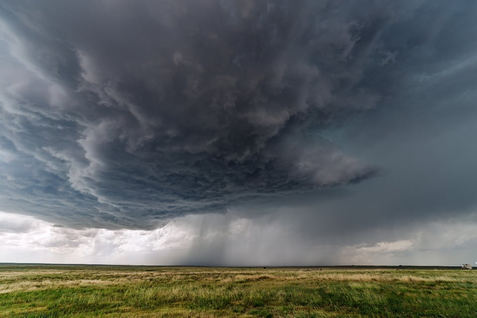 Tormentas, tornados e inundaciones amenazan a millones de estadounidenses featured image