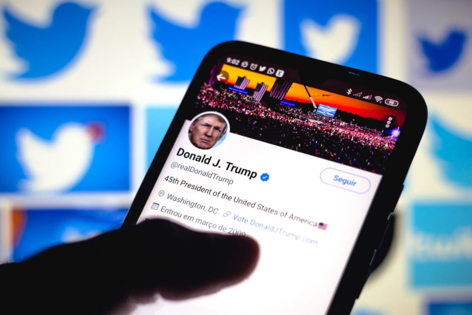 Musk dice que devolverá a Trump su cuenta de Twitter cuando cierre la compra
