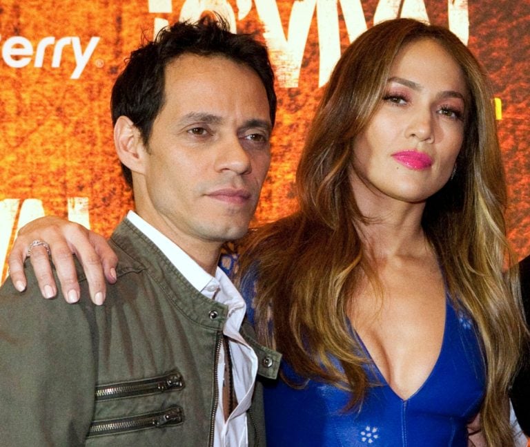 Tras ruptura con Álex Rodríguez, ahora Jennifer López ‘se consuela’ en los brazos de Marc Anthony (FOTO)